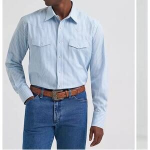 NWT Wrangler Dress Shirt Pearlized Snaps XLT In Lt Blue Long Sleeve Tall